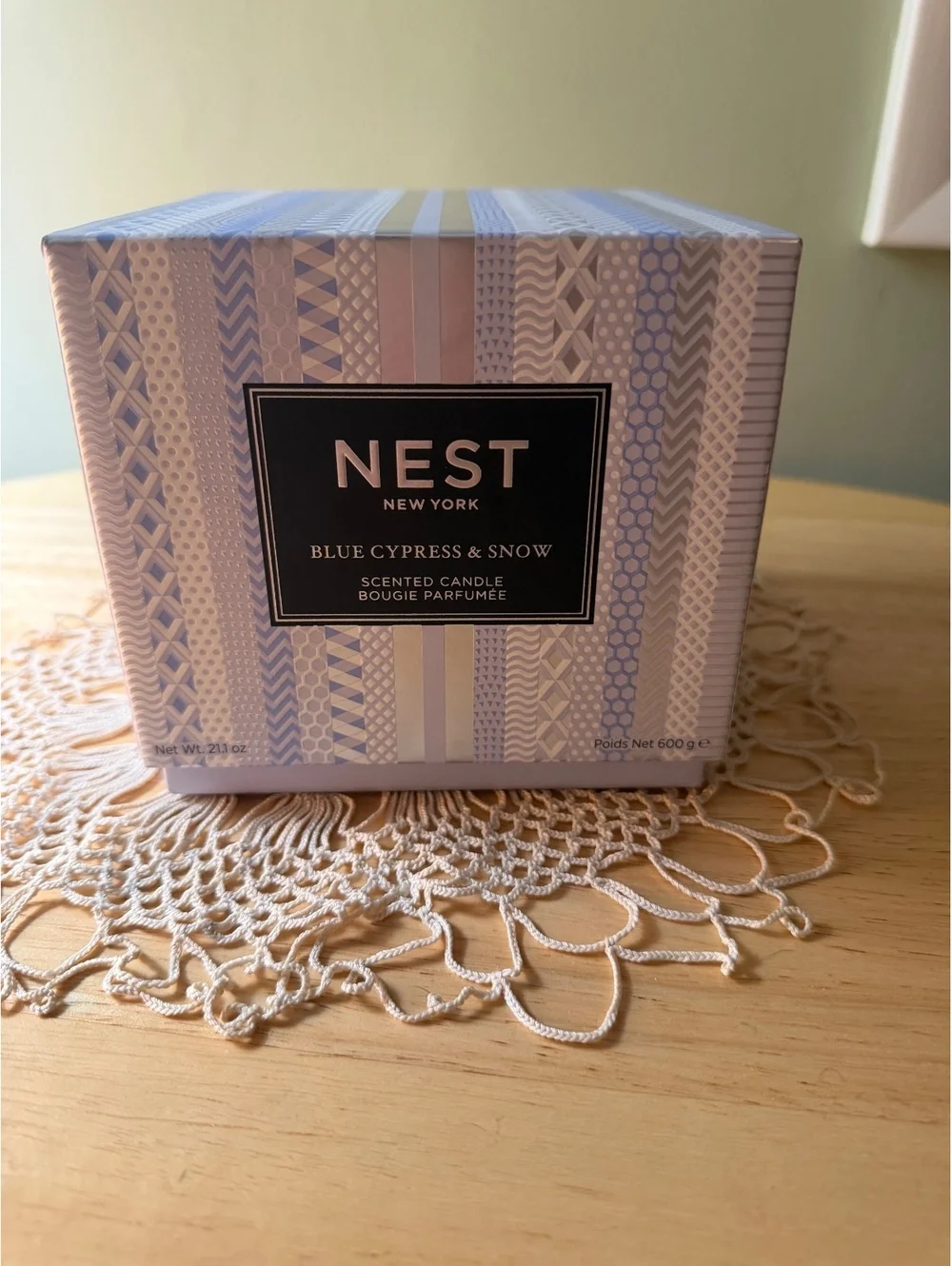 NEST New York Blue Cypress & Snow Scented Candle 3-Wick 600g